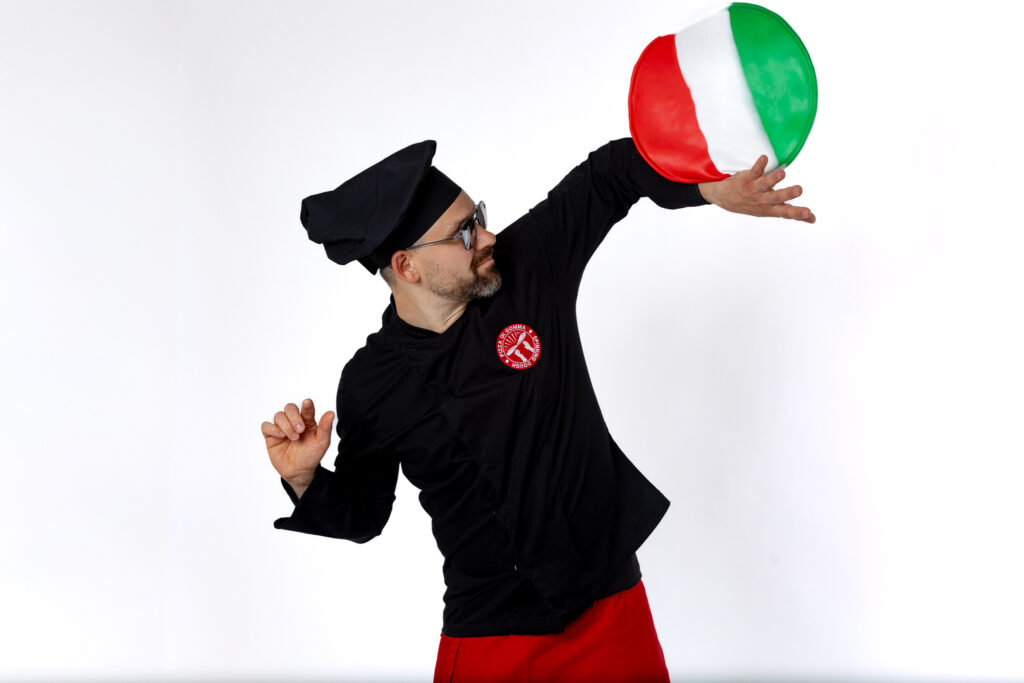 pizza acrobatica, pizza di gomma, spinning dough, pizza acrobatics, pizza in silicone - pizza di gomma